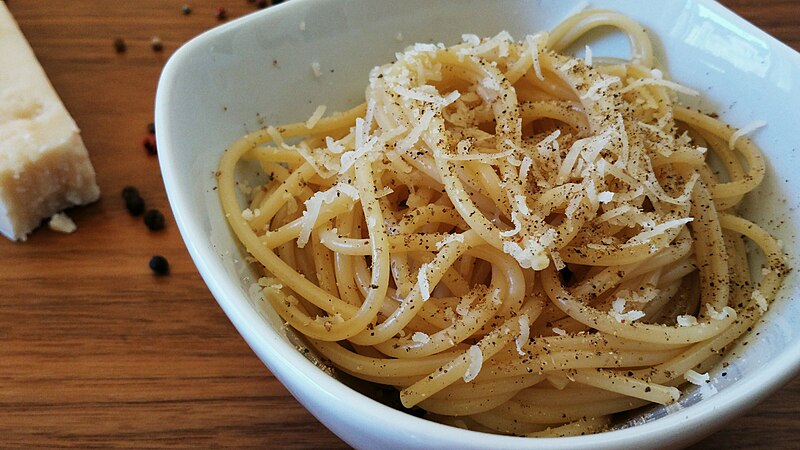 Pasta cacio e pepe