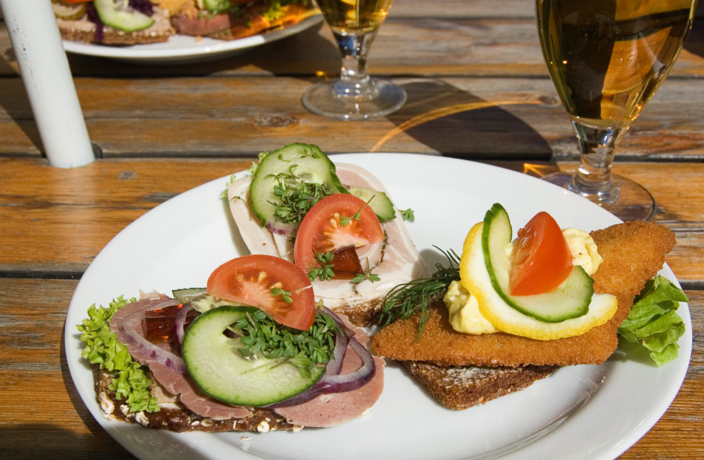 Dansk tradition med italiensk twist: 5 Smørrebrød a la Italiana